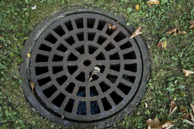 Professioneel ontstoppingsbedrijf lost rioolproblemen snel en veilig op met moderne apparatuur en ervaring.